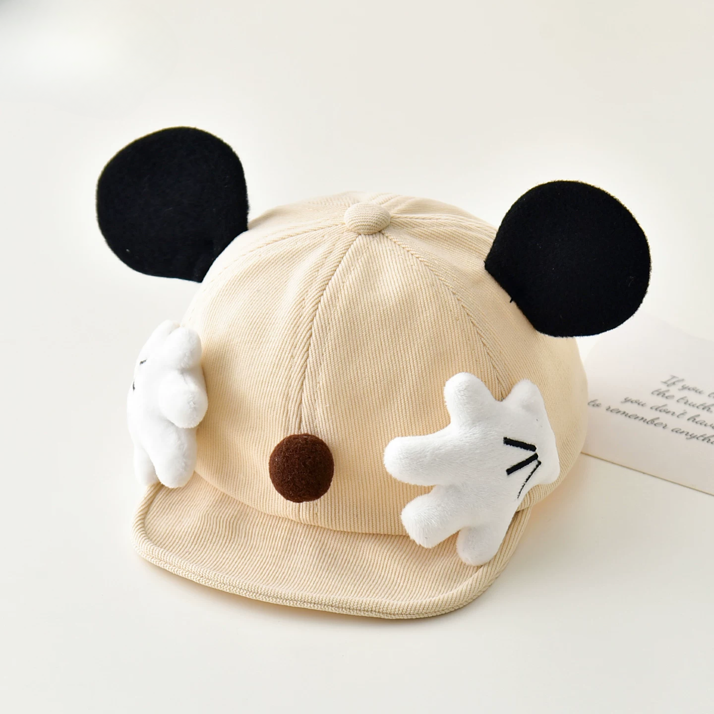 Adorable kids cap with 3D plush hands – soft, breathable, and perfect for sun protection and imaginative play.