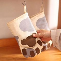 Soft Cat Paws Insulated Oven Mitt
