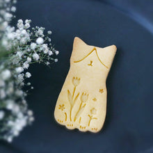 Load image into Gallery viewer, I Heart Cat Cookie Cutter
