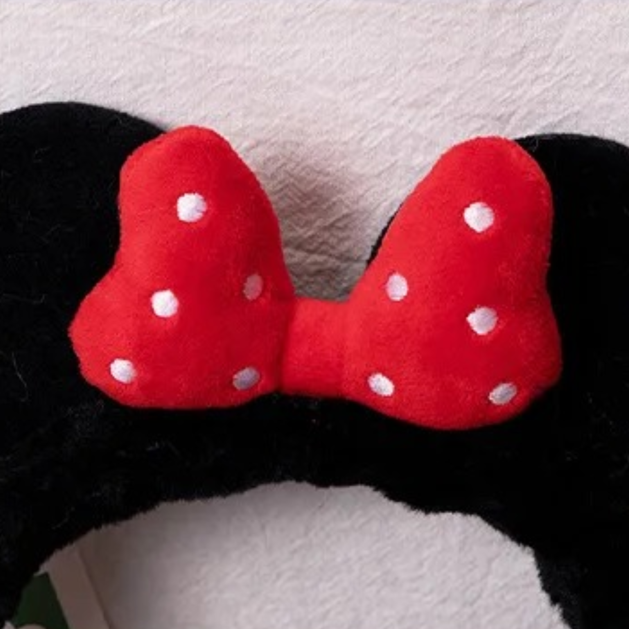 Minnie Bow Plush Ear Muffs