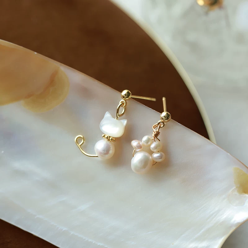 🎁 FREE - Luxurious Pearl Cat & Paw Earrings [Stud / Clip-On]