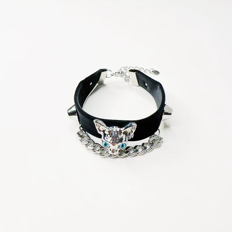 🎁 FREE - Gothic Cat Motif Spiked Bracelet