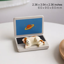 Load image into Gallery viewer, Cute Cat Resin Phone Stand
