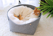 Load image into Gallery viewer, Playful Meow - 2-in-1 Detachable Felt and Wool Cozy Cat Bed- Review
