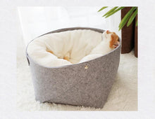 Load image into Gallery viewer, Playful Meow - 2-in-1 Detachable Felt and Wool Cozy Cat Bed- Review
