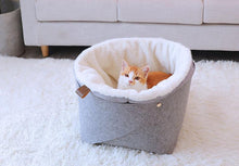 Load image into Gallery viewer, Playful Meow - 2-in-1 Detachable Felt and Wool Cozy Cat Bed- Review
