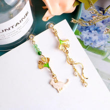 Load image into Gallery viewer, Cat In The Garden Dangling Earrings
