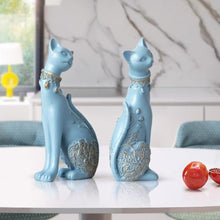 Load image into Gallery viewer, Couple Cats in Love Figurine

