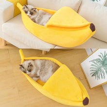 Load image into Gallery viewer, Playful Meow - Cozy Banana Bed- Review
