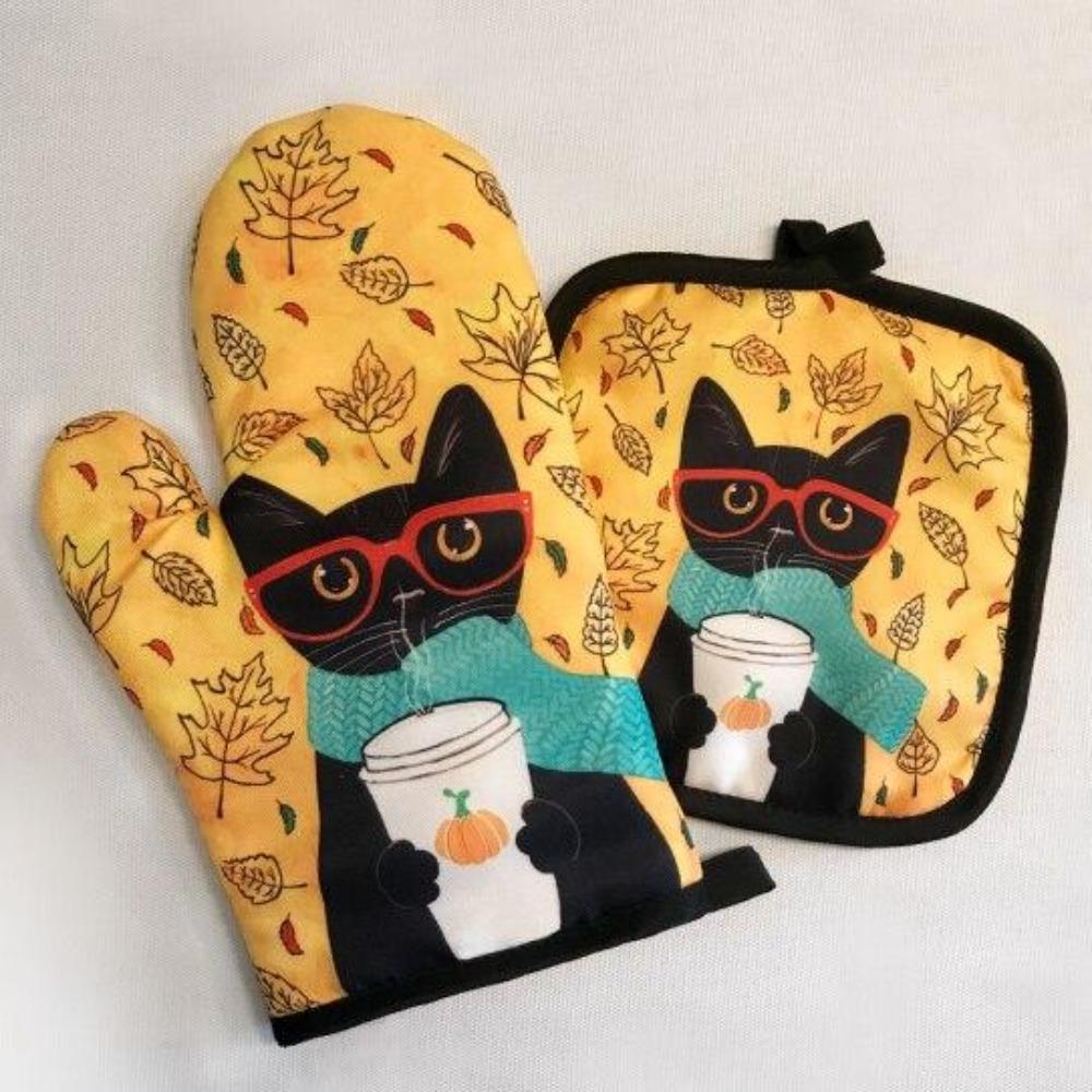 Curious Cats Oven Mitts and Pot Holders