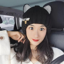 Load image into Gallery viewer, Dazzling Cat Ears Knitted Beanie
