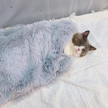 Load image into Gallery viewer, Playful Meow - Double Layered Furry Cat Bed- Review
