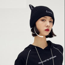 Load image into Gallery viewer, Elegant Velvet Cat Ears Beanie [Set]
