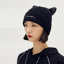 Load image into Gallery viewer, Elegant Velvet Cat Ears Beanie [Set]
