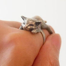 Load image into Gallery viewer, Playful Meow - Handmade Vintage Look Kitty Ring- Review
