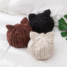 Load image into Gallery viewer, Playful Meow - Knitted Kitty Wool Beanie- Review
