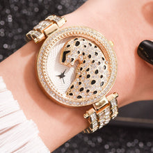 Load image into Gallery viewer, Luxurious Leopard Analogue Watch

