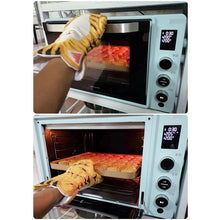 Load image into Gallery viewer, Playful Meow - Smiley Cat Oven Mitts- Review
