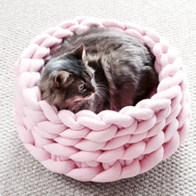 Load image into Gallery viewer, Playful Meow - Soft and Inviting Knitted Cat Bed- Review
