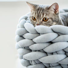 Load image into Gallery viewer, Playful Meow - Soft and Inviting Knitted Cat Bed- Review
