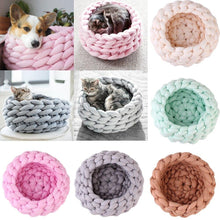 Load image into Gallery viewer, Playful Meow - Soft and Inviting Knitted Cat Bed- Review
