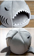 Load image into Gallery viewer, Playful Meow - The Jaw Cat Bed- Review
