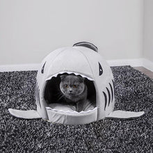 Load image into Gallery viewer, Playful Meow - The Jaw Cat Bed- Review
