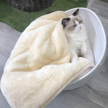 Load image into Gallery viewer, Warm and Cushy Cat Beds
