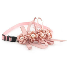 Load image into Gallery viewer, Playful Meow - Wedding Flower Pet Collar- Review
