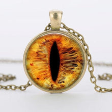 Load image into Gallery viewer, Vintage Cat&#39;s Eye Necklace
