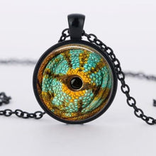 Load image into Gallery viewer, Vintage Cat&#39;s Eye Necklace
