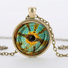 Load image into Gallery viewer, Vintage Cat&#39;s Eye Necklace
